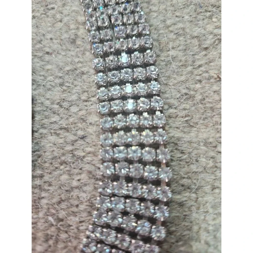 Genuine  rhinestone  crystal  belt not plastic 27-31 long